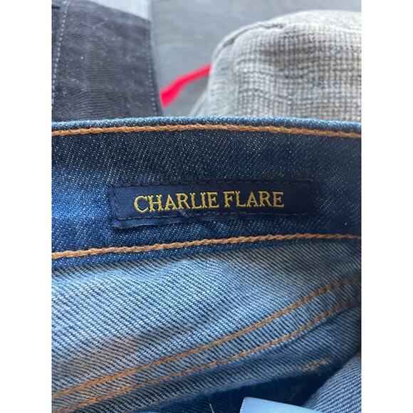 Lucky Brand Charlie Low-Rise Denim Flare Jeans Barclay Wash Women's Size 2/26 - Picture 4 of 7